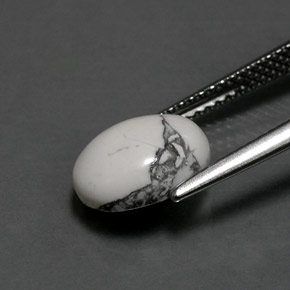 Howlita blanco natural de 2,60 ct, corte óvalo, opaco