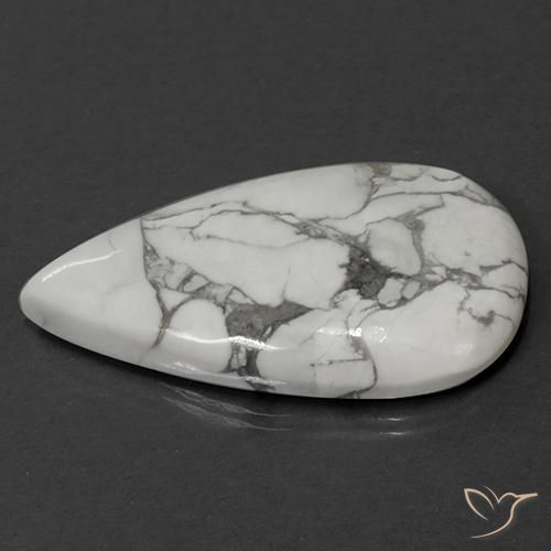Howlita Blanco verdoso natural de 67.87 ct, En forma de pera, Opaco