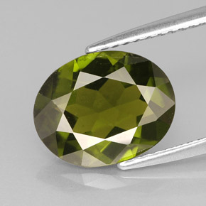 idocrasa Verde Oliva natural de 3.04 ct, Corte Óvalo, VS