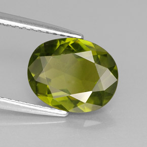 idocrasa Verde Oliva natural de 2.56 ct, Corte Óvalo, VS