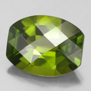 idocrasa Verde Oliva natural de 4.70 ct, Corte Cojín, VS