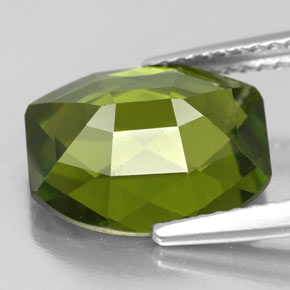 idocrasa Verde Oliva natural de 4.70 ct, Corte Cojín, VS