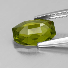 idocrasa Verde Oliva natural de 2.10 ct, Forma elegante, VS