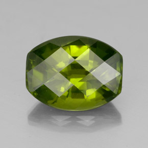 idocrasa Verde Oliva natural de 3.36 ct, Corte Cojín, VS