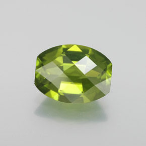 idocrasa Verde Oliva natural de 1.89 ct, Forma elegante, VS