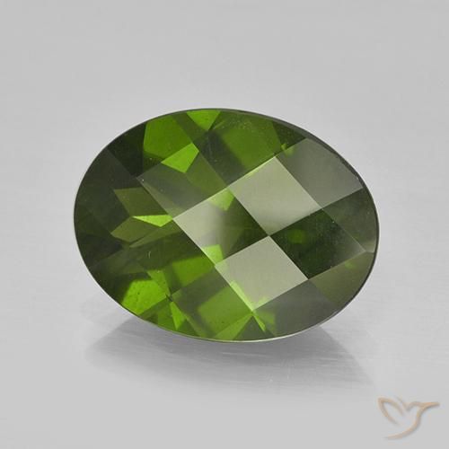 idocrasa Verde alga natural de 6.65 ct, Ovalada, VS