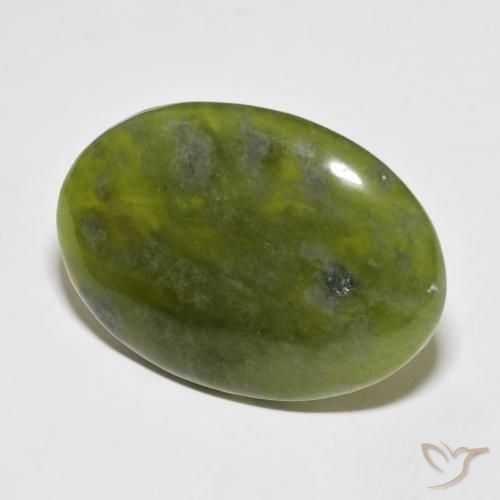 idocrasa Verde medio natural de 39.90 ct, Ovalada, Opaco