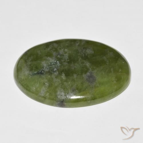 idocrasa Verde cálido natural de 33.41 ct, Ovalada, Opaco