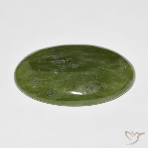 idocrasa Verde medio natural de 33.30 ct, Ovalada, Opaco