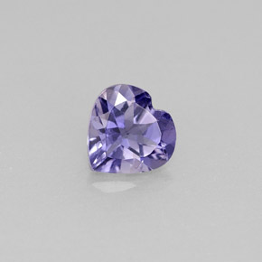 Iolita violeta natural de 0,58 ct, forma de corazón, VS