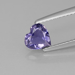 Iolita azul natural de 0,48 ct, forma de corazón, VS