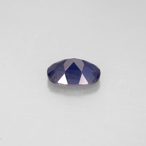 Iolita azul natural de 0,67 ct, corte óvalo, VS
