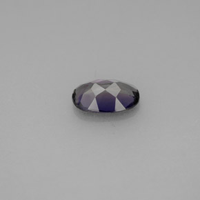 Iolita violeta natural de 0,53 ct, corte óvalo, VS