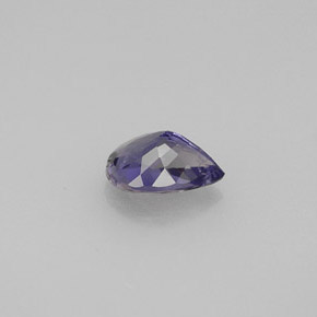 Iolita violeta natural de 0,61 ct, en forma de pera, VS