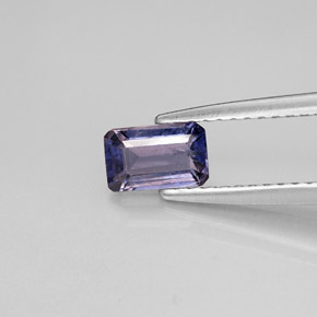 iolita Azul violeta natural de 0.49 ct, corte esmeralda, VS