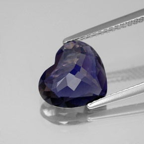 Iolita azul natural de 2,46 ct, forma de corazón, VS