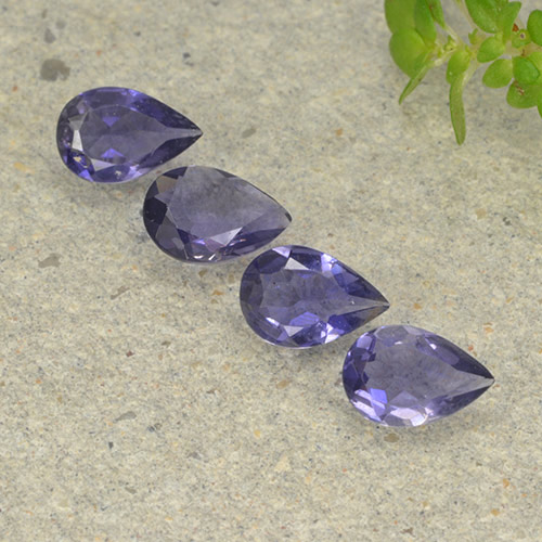 Gemas de iolita Púrpura oscuro natural de 1.05 ct, En forma de pera, VS