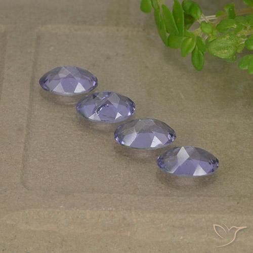 Gemas de Iolita Violeta claro medio natural de 1.43 ct, Ovalada, VS