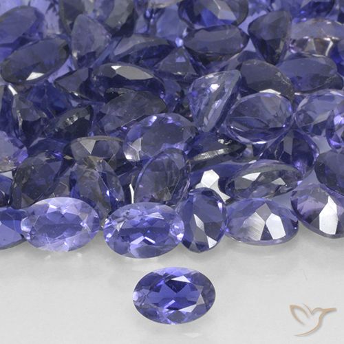 0.40ct Natural Azul plateado iolita, Ovalada, VS