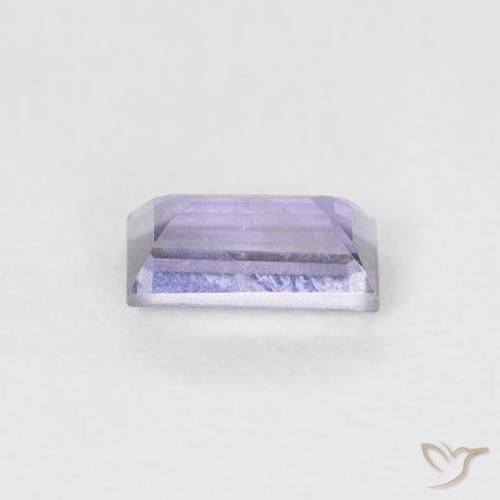 Iolita Violeta claro medio natural de 0.21 ct, Corte Baguette, VS-SI
