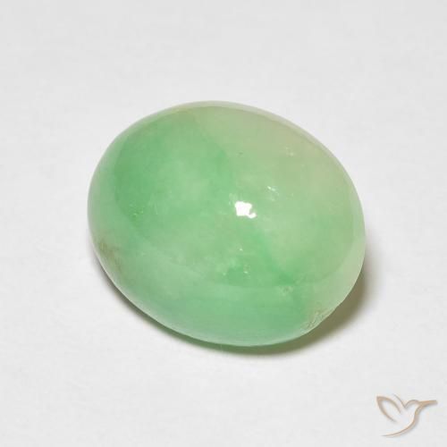 Jade Verde cálido natural de 4.36 ct, Ovalada, Opaco