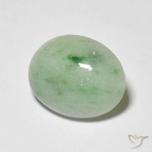 Jade Verde cálido natural de 3.52 ct, Ovalada, Opaco