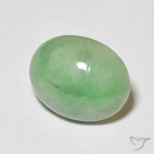 Jade Verde cálido natural de 4.34 ct, Ovalada, Opaco