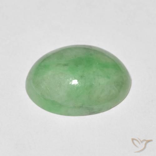 Jade Verde cálido natural de 4.34 ct, Ovalada, Opaco