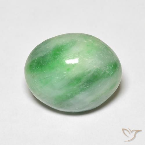 Jade Verde blanquecino natural de 4.26 ct, Corte Óvalo, Opaco