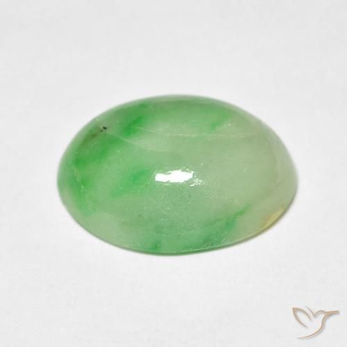 Jade Verde medio natural de 4.47 ct, Ovalada, Transparente