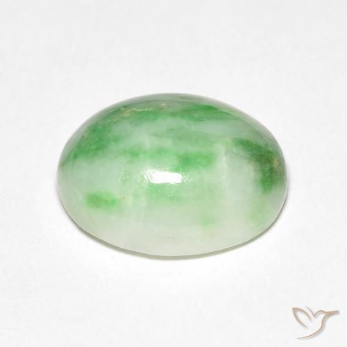 Jade Verde blanquecino natural de 5.85 ct, Ovalada, Opaco