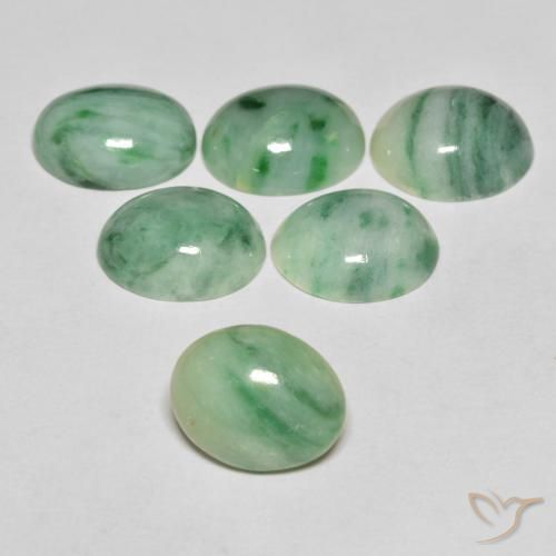 Jade Verde medio natural de 4.51 ct, Ovalada, Opaco