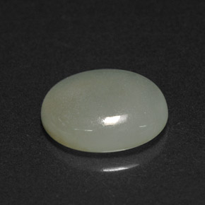 Jadeíta verde natural de 2,41 ct, corte óvalo, translúcido