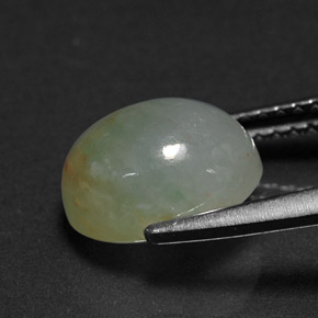 Jadeíta Verde blanquecino natural de 3.90 ct, Corte Óvalo, Translúcido