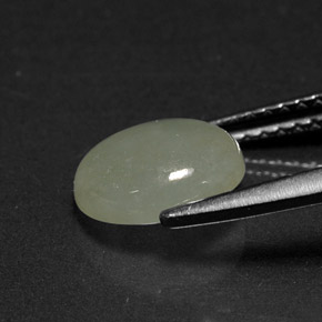 Jadeíta verde natural de 1,98 ct, corte óvalo, translúcido