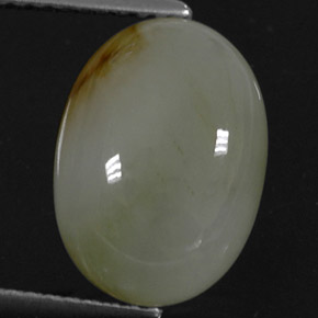 Jadeíta Verde blanquecino natural de 6.30 ct, Corte Óvalo, Opaco