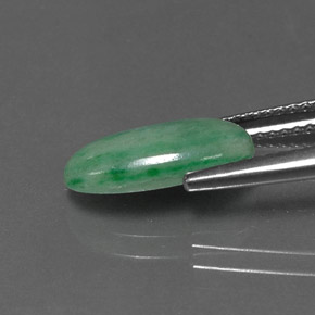 Jadeíta Verde natural de 2.64 ct, Corte Óvalo, Opaco