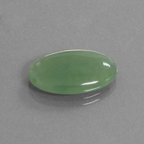 Jadeíta verde natural de 9,66 ct, corte óvalo, translúcido