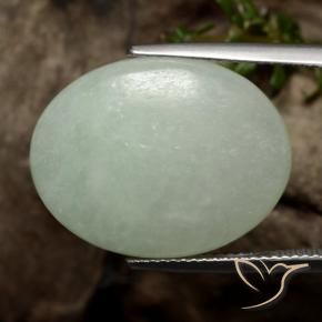 Jadeíta Verde cálido natural de 16.54 ct, Ovalada, Translúcido