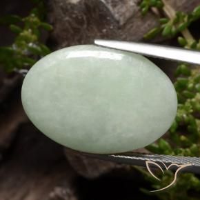 Jadeíta Verde amarillento claro natural de 15.94 ct, Ovalada, Translúcido