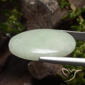 Jadeíta Verde amarillento claro natural de 15.94 ct, Ovalada, Translúcido