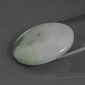 Jadeíta verde natural de 34,38 ct, corte óvalo, translúcido