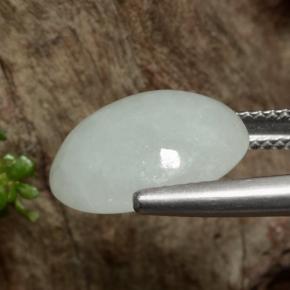 Jadeíta Multicolor natural de 8.73 ct, Corte Óvalo, Translúcido