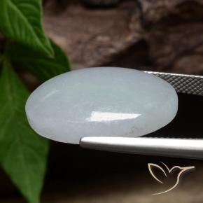 Jadeíta Verde claro natural de 25.34 ct, Ovalada, Opaco