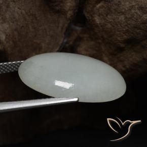 Jadeíta Verde gris natural de 14.47 ct, Ovalada, Translúcido