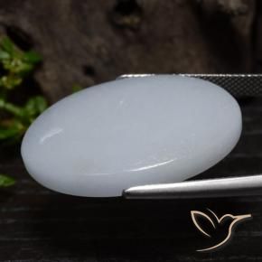 Jadeíta Gris azulado claro natural de 36.82 ct, Ovalada, Opaco