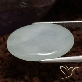 Jadeíta Verde gris natural de 10.49 ct, Ovalada, Translúcido