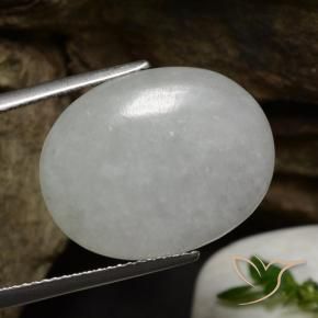 Jadeíta Blanco grisáceo natural de 11.79 ct, Ovalada, Translúcido