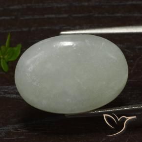 Jadeíta Verde gris natural de 18.95 ct, Ovalada, Translúcido