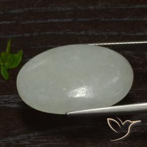 Jadeíta Verde gris natural de 18.95 ct, Ovalada, Translúcido